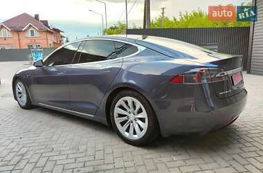 Лифтбек Tesla Model S 2016 в 