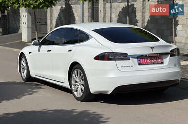 Лифтбек Tesla Model S 2016 в 