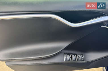 Лифтбек Tesla Model S 2017 в 