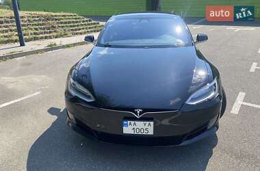 Ліфтбек Tesla Model S 2016 в 
