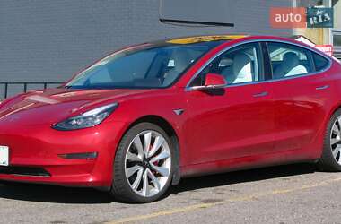 Ліфтбек Tesla Model S 2018 в Кропивницькому
