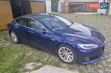 Лифтбек Tesla Model S 2016 в 