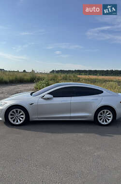 Лифтбек Tesla Model S 2018 в 