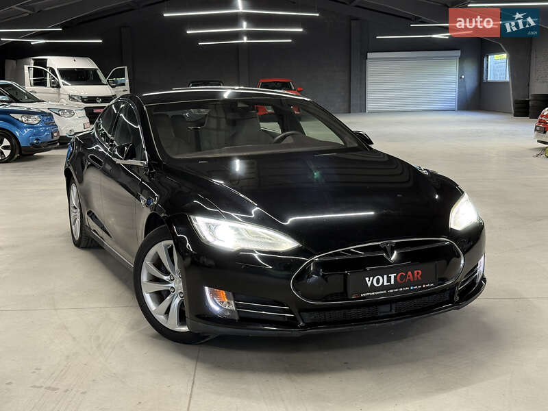 Лифтбек Tesla Model S 2016 в Владимире