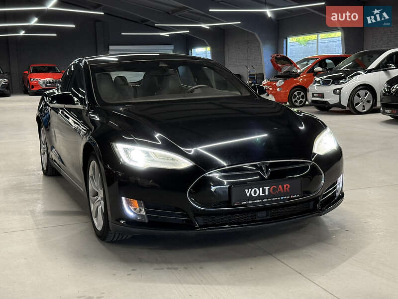 Лифтбек Tesla Model S 2016 в Владимире