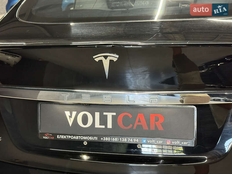 Лифтбек Tesla Model S 2016 в Владимире