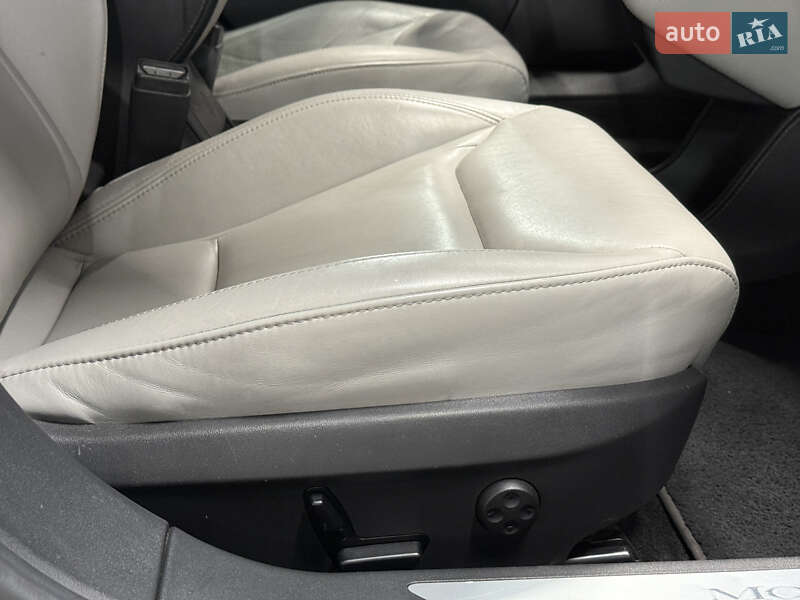 Лифтбек Tesla Model S 2016 в Владимире