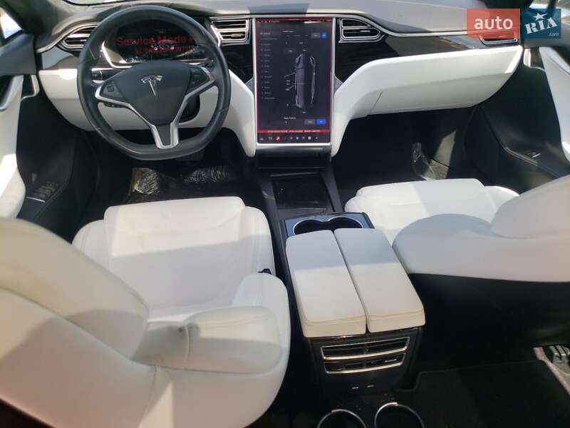 Лифтбек Tesla Model S 2017 в Полтаве
