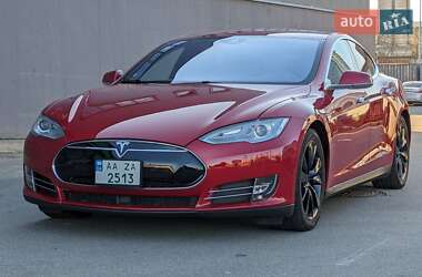 Лифтбек Tesla Model S 2015 в Киеве
