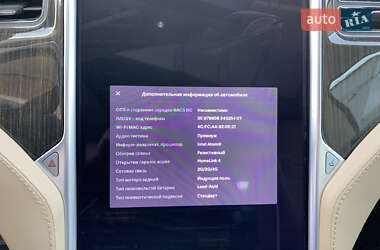Лифтбек Tesla Model S 2013 в 
