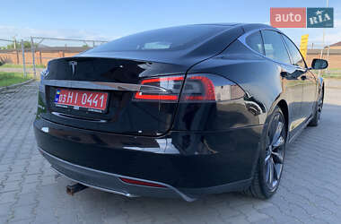 Лифтбек Tesla Model S 2013 в 