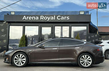Лифтбек Tesla Model S 2013 в 