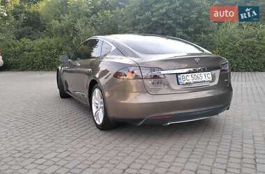 Ліфтбек Tesla Model S 2015 в 