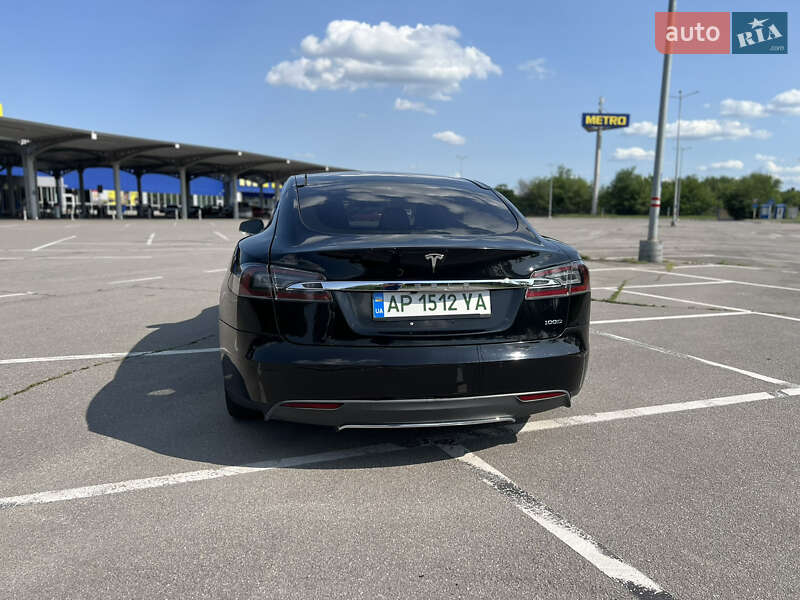 Ліфтбек Tesla Model S 2015 в Запоріжжі