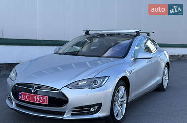 Лифтбек Tesla Model S 2014 в Виннице