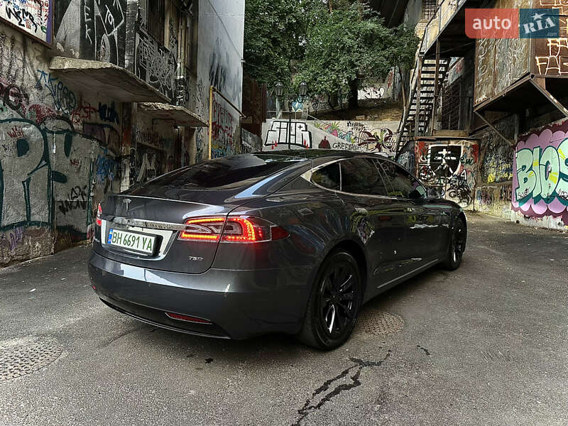 Лифтбек Tesla Model S 2017 в Одессе фото 17 Лифтбек Tesla Model S 2017 в Одессе