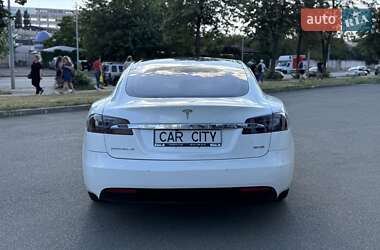 Лифтбек Tesla Model S 2016 в 