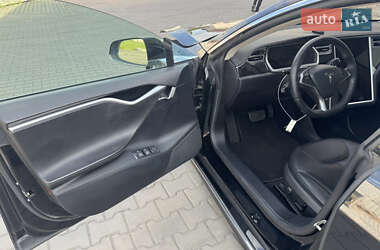 Лифтбек Tesla Model S 2014 в 