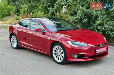 Ліфтбек Tesla Model S 2017 в 
