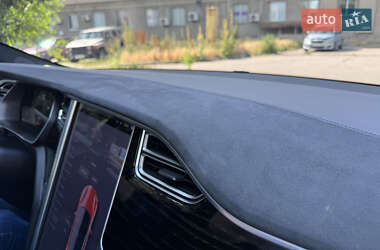 Ліфтбек Tesla Model S 2017 в 