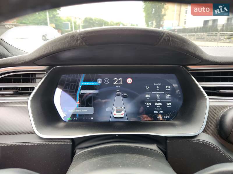 Tesla Model S 2014