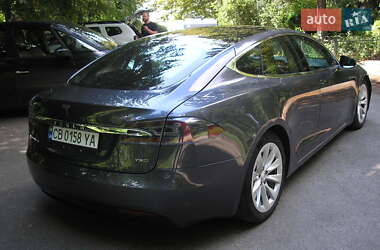 Лифтбек Tesla Model S 2017 в 