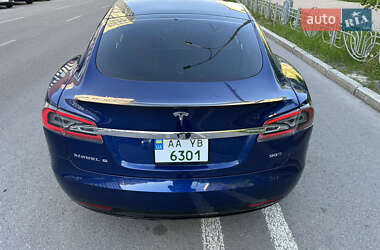 Лифтбек Tesla Model S 2017 в Киеве