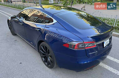 Лифтбек Tesla Model S 2017 в Киеве