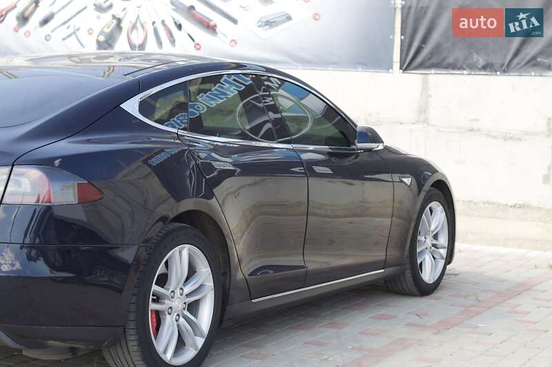 Хетчбек Tesla Model S 2014 в Одесі
