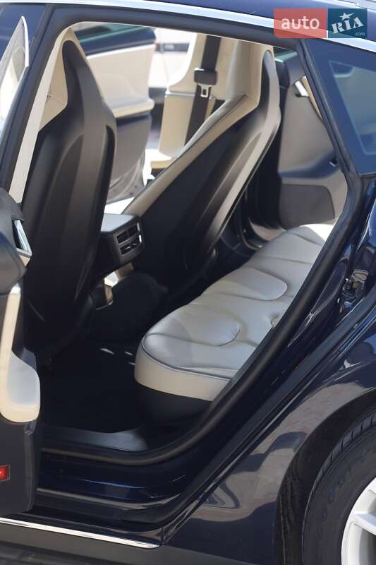 Хетчбек Tesla Model S 2014 в Одесі
