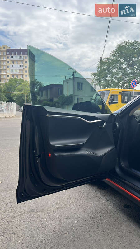 Ліфтбек Tesla Model S 2015 в Одесі