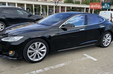 Лифтбек Tesla Model S 2015 в Хмельницком