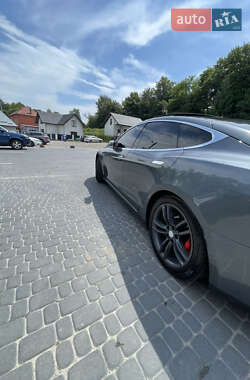 Лифтбек Tesla Model S 2014 в 