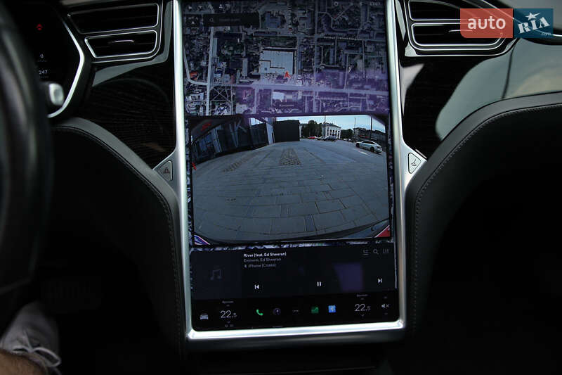 Ліфтбек Tesla Model S 2017 в Житомирі