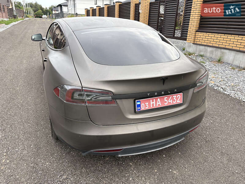 Ліфтбек Tesla Model S 2014 в Рівному