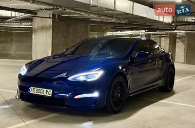 Лифтбек Tesla Model S 2022 в 