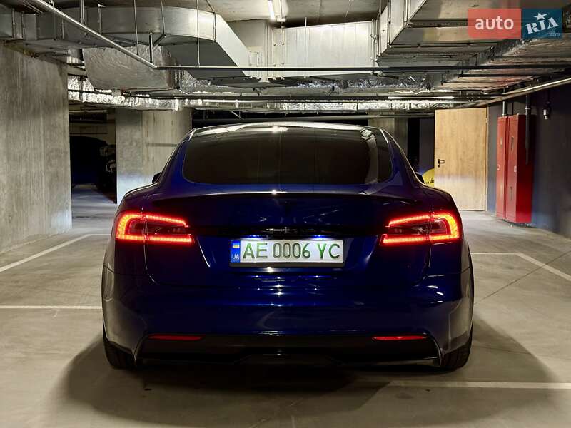 Лифтбек Tesla Model S 2022 в Днепре