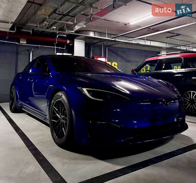 Лифтбек Tesla Model S 2022 в 