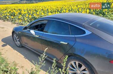 Лифтбек Tesla Model S 2014 в 