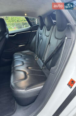 Лифтбек Tesla Model S 2015 в 