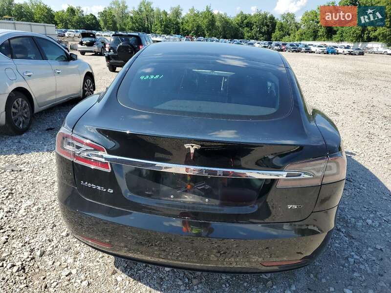 Лифтбек Tesla Model S 2018 в Львове