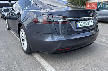 Ліфтбек Tesla Model S 2017 в 