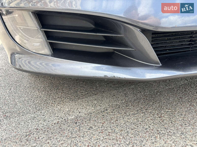 Ліфтбек Tesla Model S 2017 в Львові