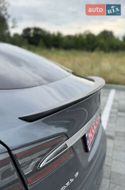 Лифтбек Tesla Model S 2013 в 