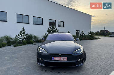 Лифтбек Tesla Model S 2021 в 