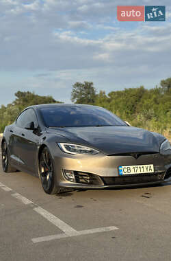 Лифтбек Tesla Model S 2016 в Киеве