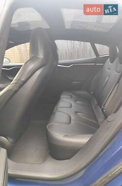 Лифтбек Tesla Model S 2016 в 