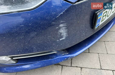 Лифтбек Tesla Model S 2016 в 