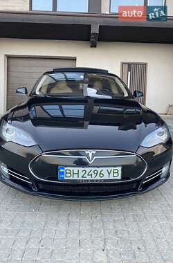 Ліфтбек Tesla Model S 2014 в 