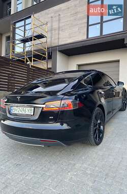 Ліфтбек Tesla Model S 2014 в 